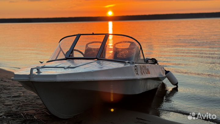 Лодка Обь М