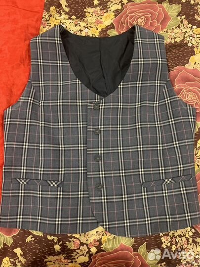 Продам школьную жилетку