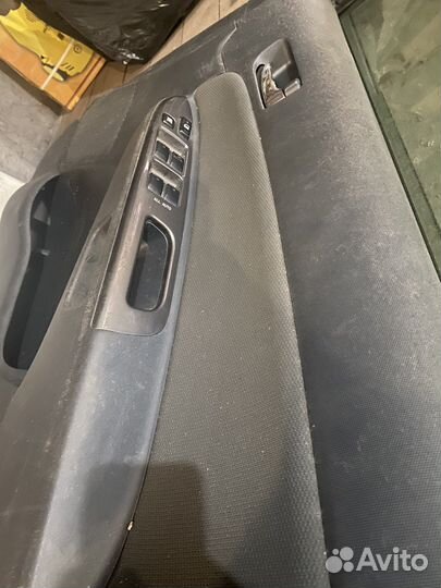 Дверь правая toyota wish