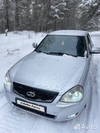 LADA Priora 1.6 МТ, 2011, 200 000 км