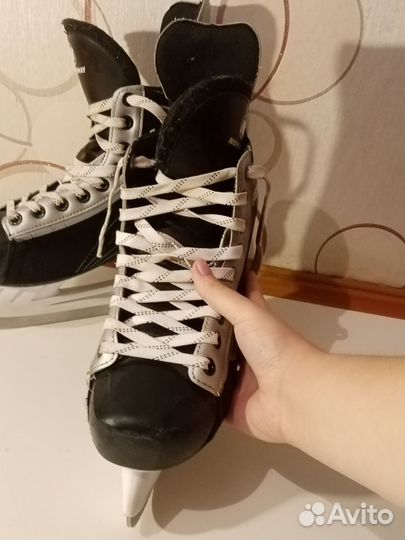 Хоккейные коньки 39 размера