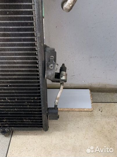 Радиатор кондиционера Mitsubishi Pajero 4