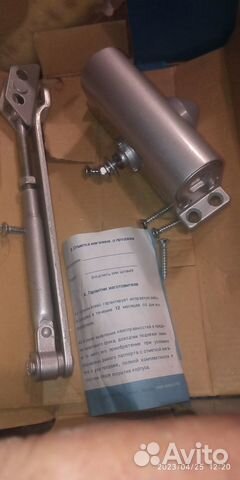 Доводчик для двери