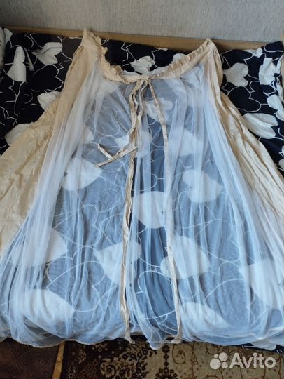 Бортики и балдахинив кроватку новорожденного