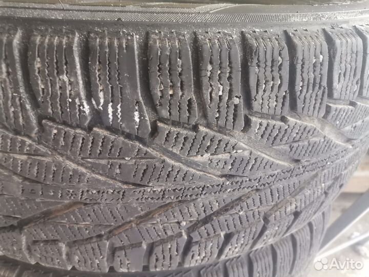 Nokian Tyres Hakkapeliitta R2 SUV 215/65 R16 102