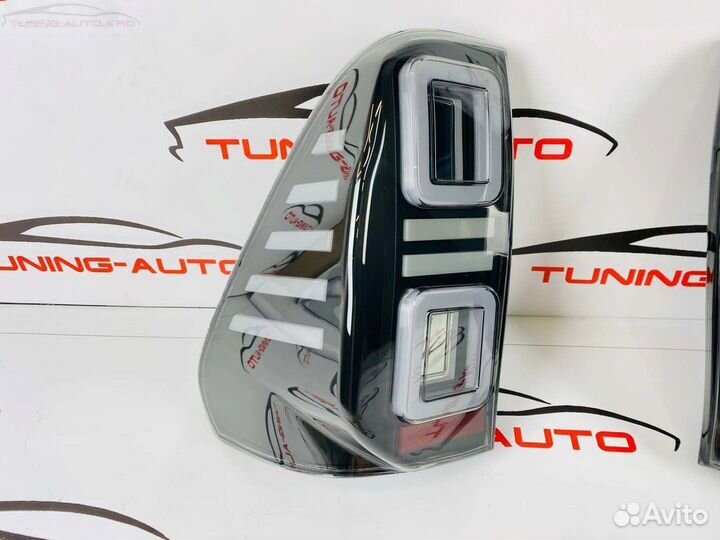 Стоп - сигналы Toyota Hilux PickUp LED A6942