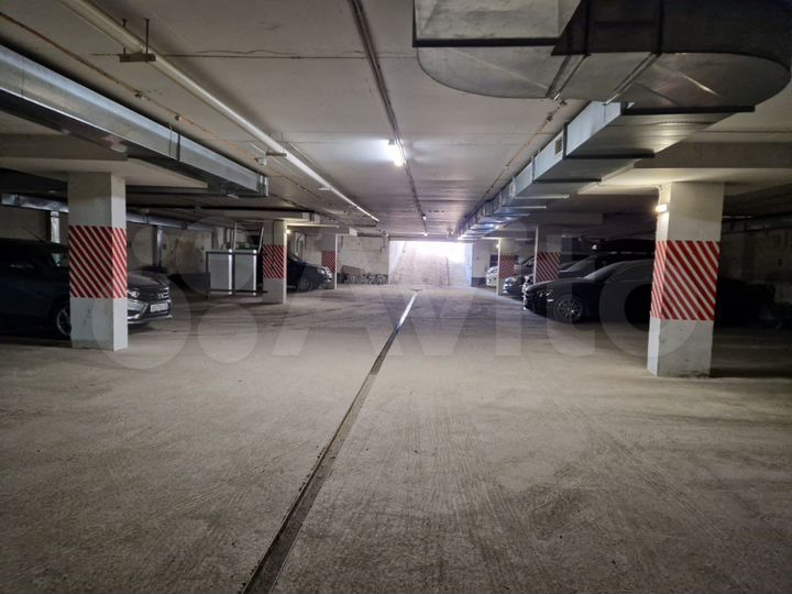 Машиноместо, 14 м²