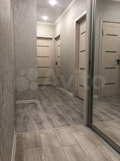 4-к. квартира, 92 м², 8/18 эт.