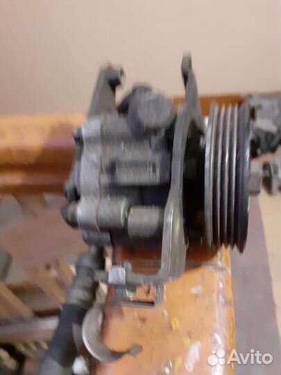 Гур ниссан куб 2000г