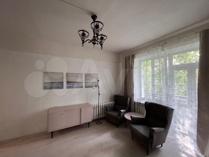 2-к. квартира, 50 м², 3/3 эт.