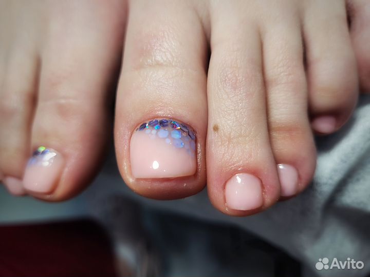 Мастер маникюра и педикюра