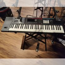 Синтезатор Roland Juno DS61