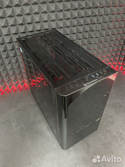 Корпус Thermaltake View 31
