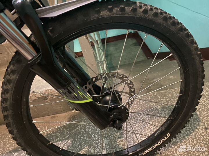 Детский велосипед и самокати