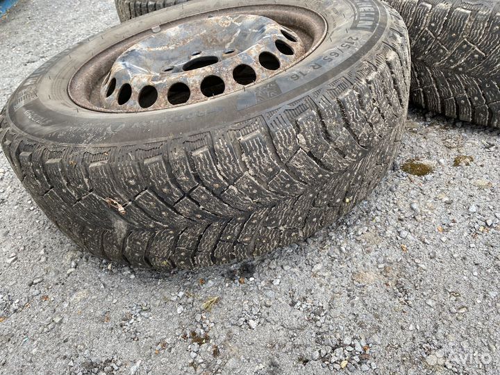 Michelin X-Ice North 4 215/65 R16 102T