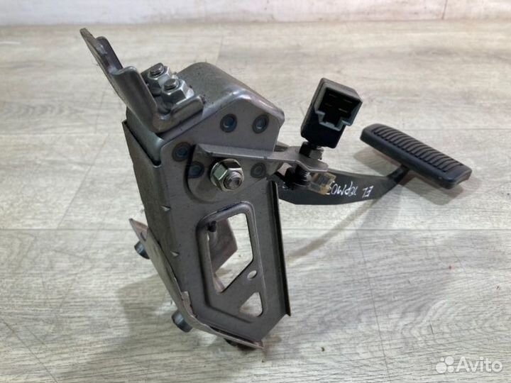 Педаль тормоза Hyundai Elantra Hd седан G4FC 2009