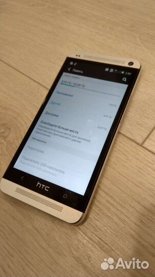 Телефон HTC One (M8)