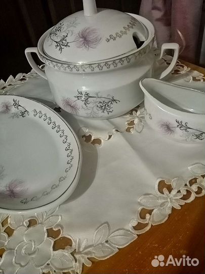 Фарфоровая супница Дулево