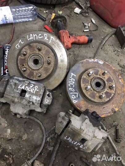 Ступица передняя Mitsubishi Lancer 9 2.0