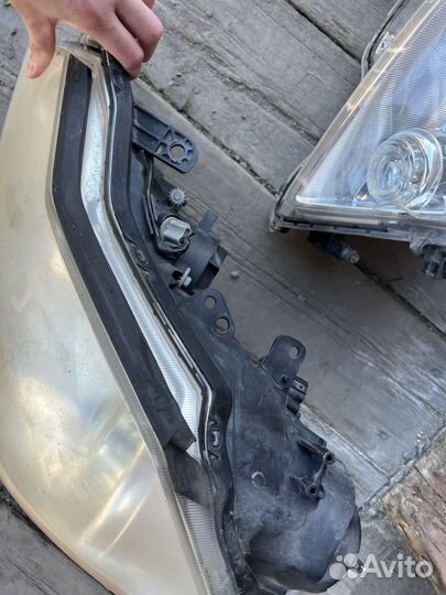 Фара Nissan Fuga Y50