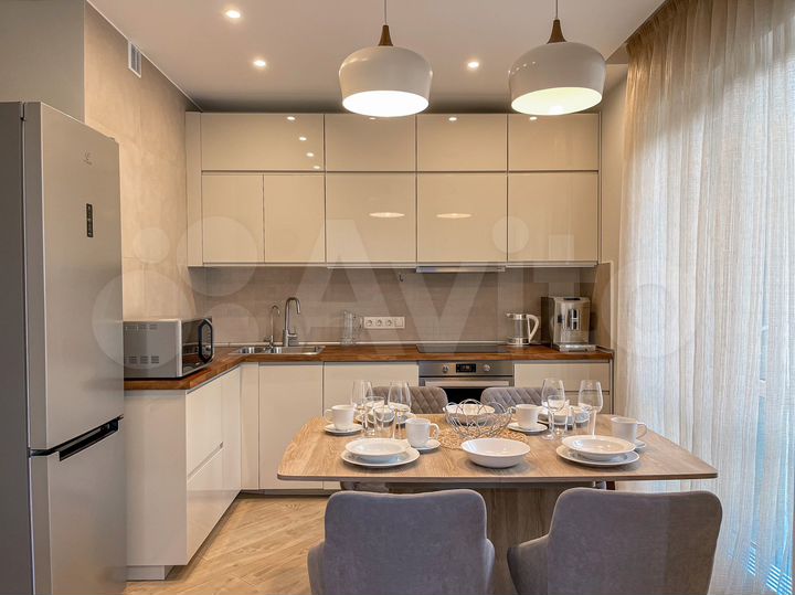 3-к. квартира, 90 м², 4/21 эт.