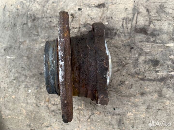 Ступица передняя Bmw X1 E84 N46B20 2012