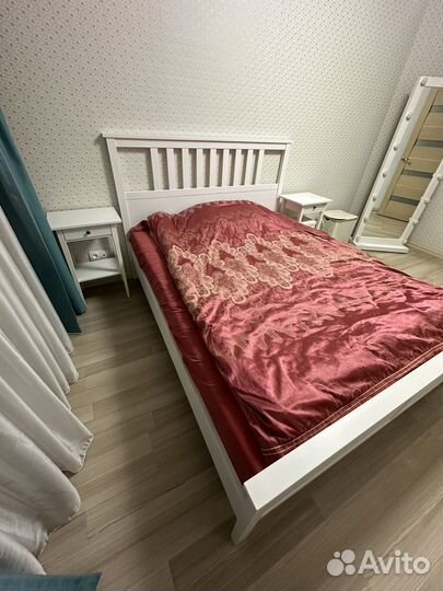 Продас кровать с прикроватными тумбочками