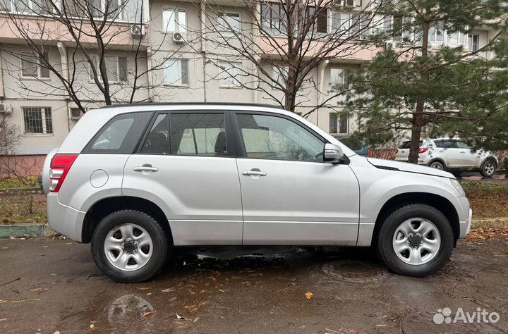 Suzuki Grand Vitara 2.0 AT, 2011, 210 000 км