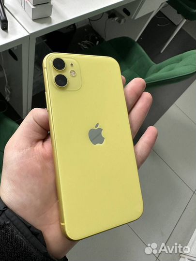 iPhone 11, 64 ГБ