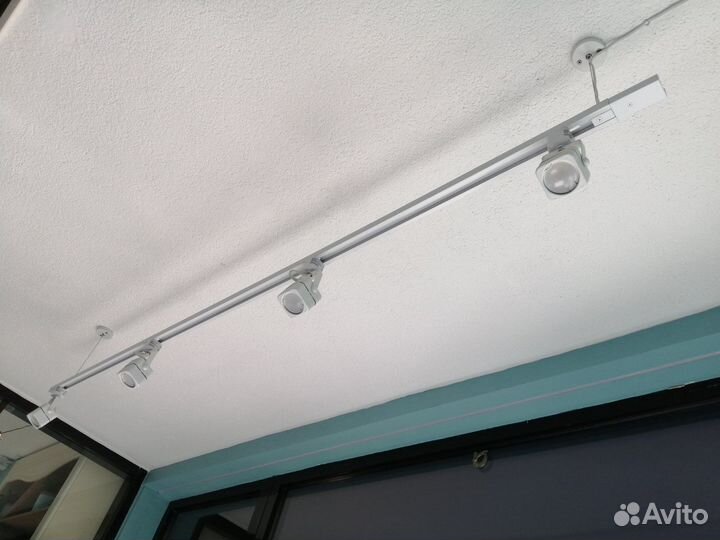 Светильник трековый