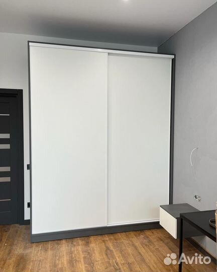 Шкаф купе для одежды