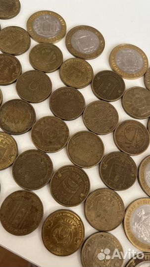 Юбилейные монеты