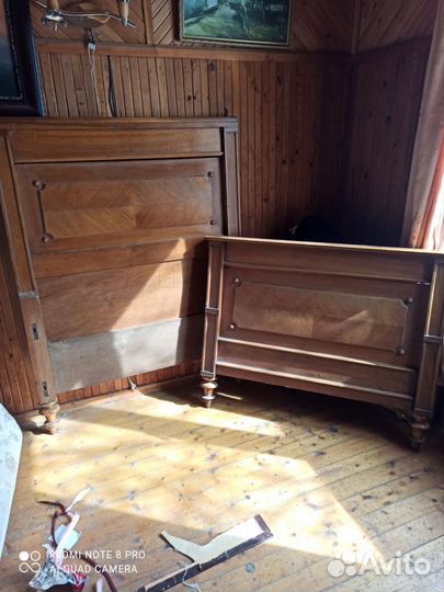 Старинная антикварная кровать,орех