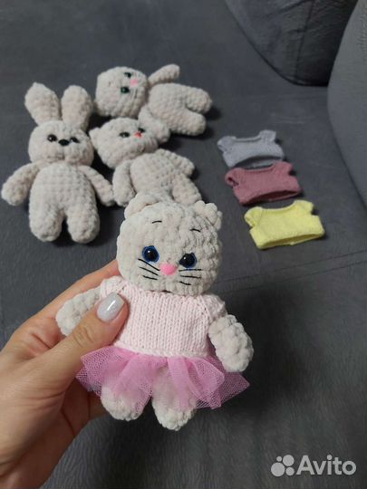 Плюшевая игрушка в платье