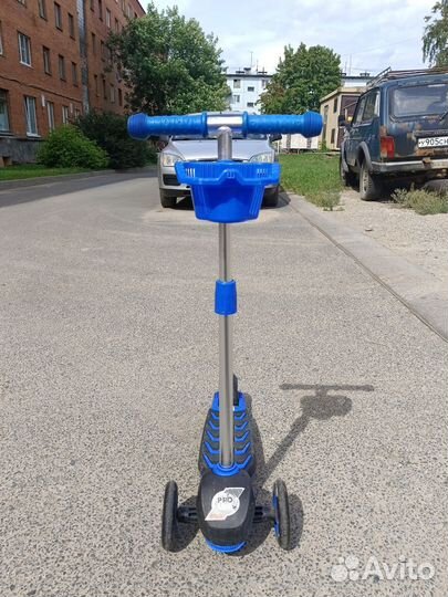 Самокат детский трехколесный