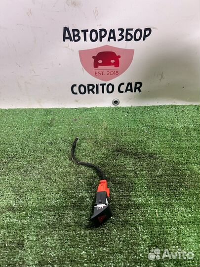 Кнопка аварийки Skoda Fabia 2