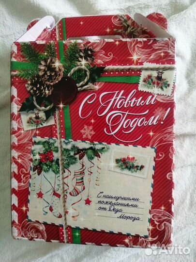Коробки подарочные на новый год