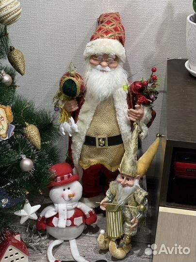 Дед мороз под елку