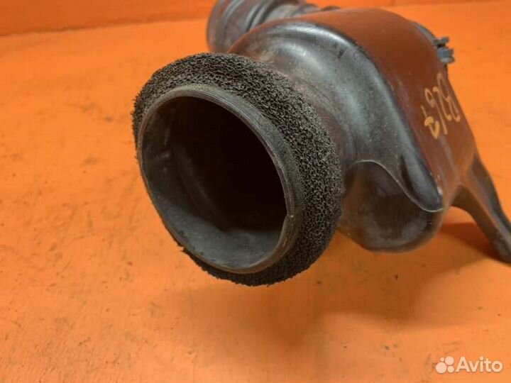 Патрубок воздушного фильтра Toyota Fj Cruiser 4.0