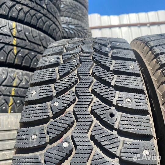 Bridgestone Blizzak Spike-01 175/70 R14 84T