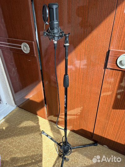 Микрофон студийный Audio-Technica AT2020 USB+