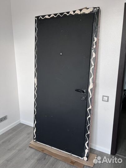 Входная дверь