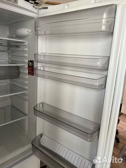 Холодильник hotpoint ariston бу не исправный