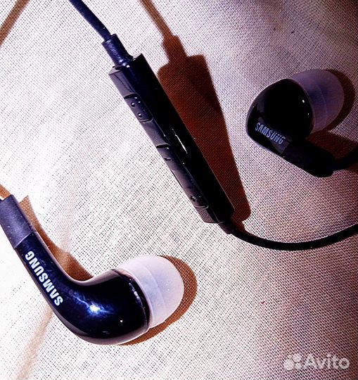 Наушники Samsung новые