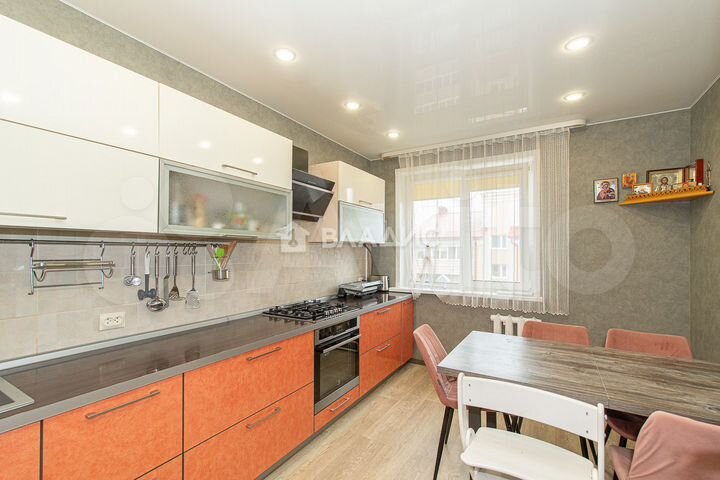 2-к. квартира, 74 м², 6/6 эт.