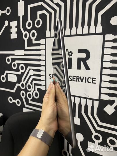 Apple iPad 6 поколения 32gb Wi-Fi Space Gray