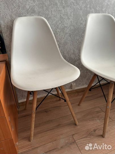 Стулья белые 3шт
