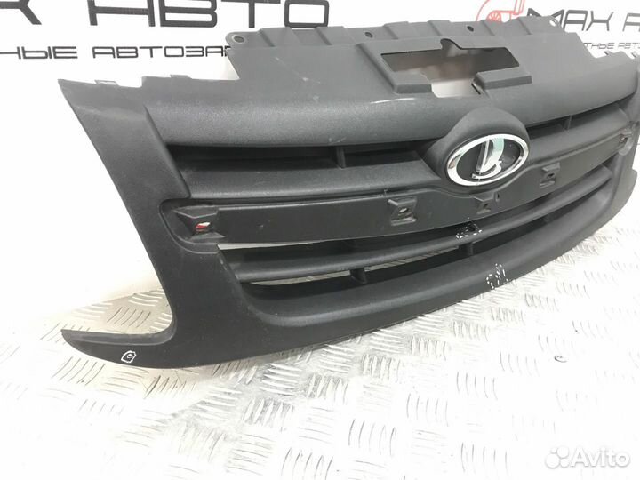 Б/У решетка радиатора передний LADA Granta 2191