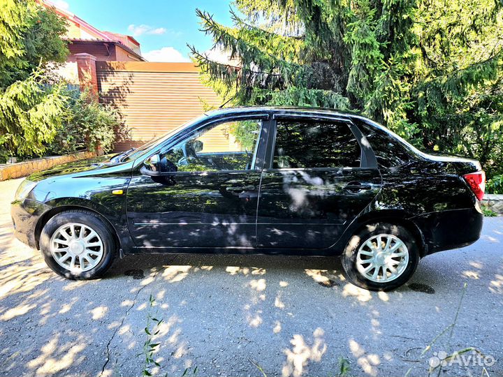 LADA Granta 1.6 МТ, 2013, 124 147 км
