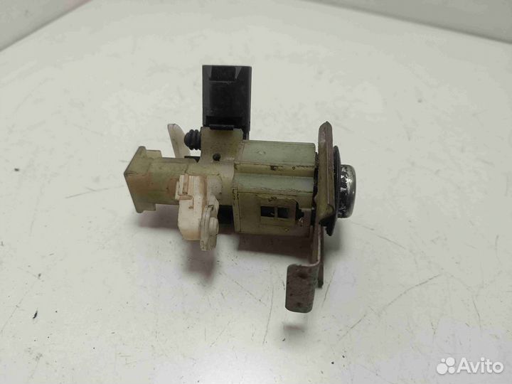 Замок багажника Ford Mondeo